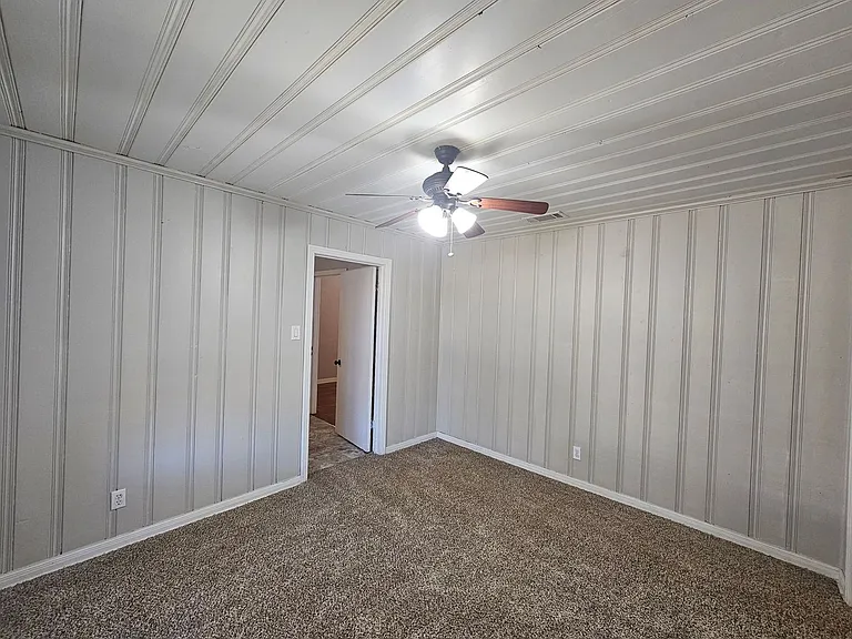 1506 Live Oak Dr — Photo 13