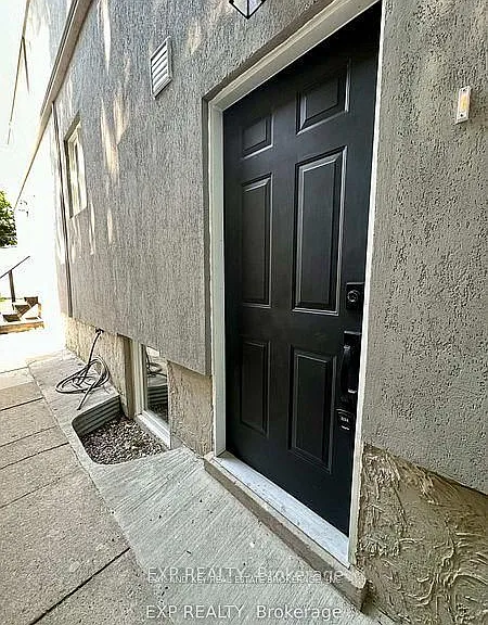 6 Lapp St #LOWER — Photo 2