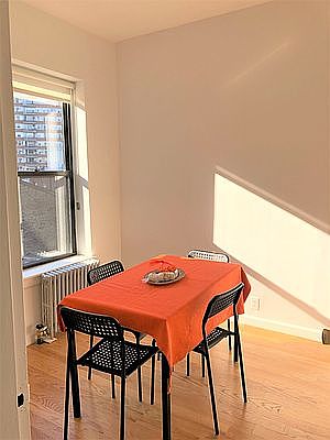5th image of 31 Oliver St APT 5B