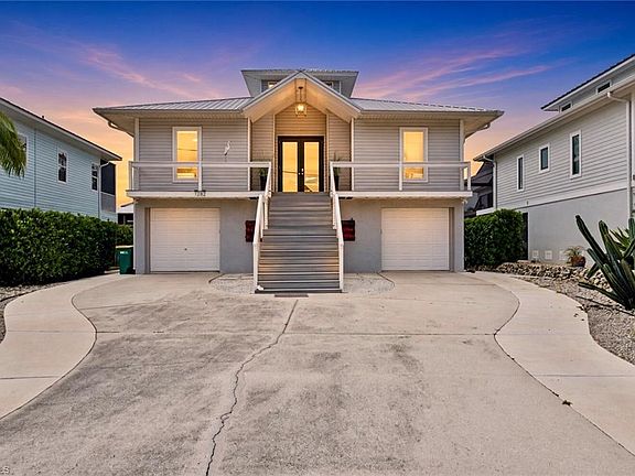 2nd image of 1282 Venetian WAY