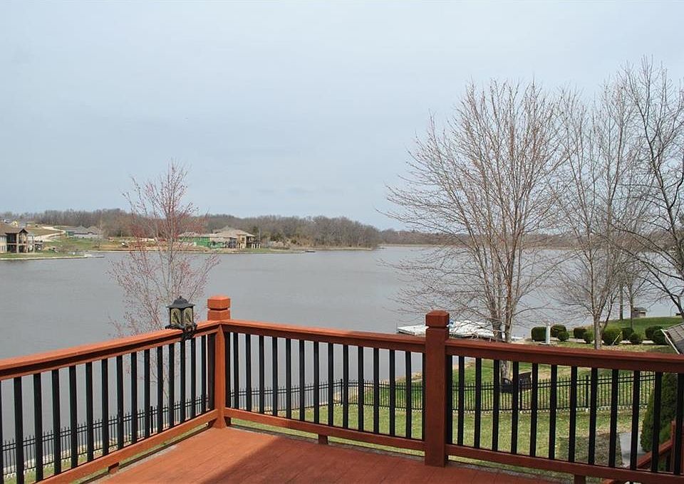 4708 Canaan Lake Cir, Kansas City, KS 66109 Zillow
