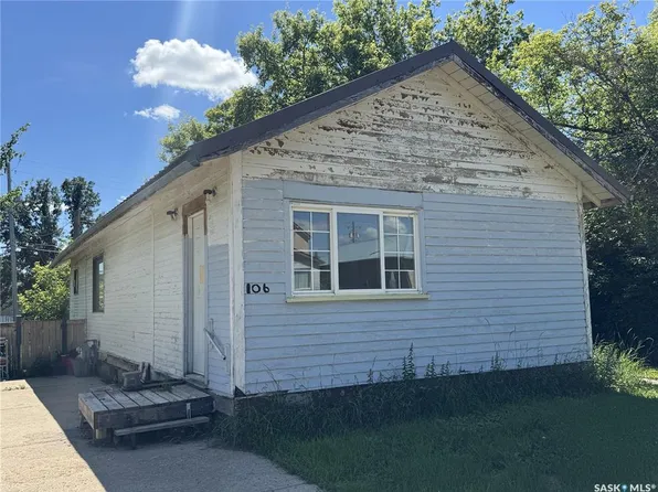 106 5th AVENUE E, Biggar, SK S0K 0M0