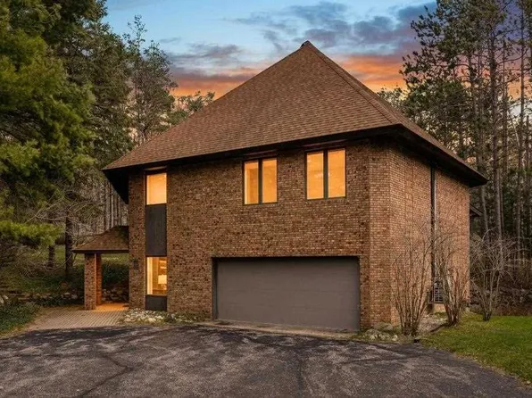340 Hill St, Petoskey, MI 49770