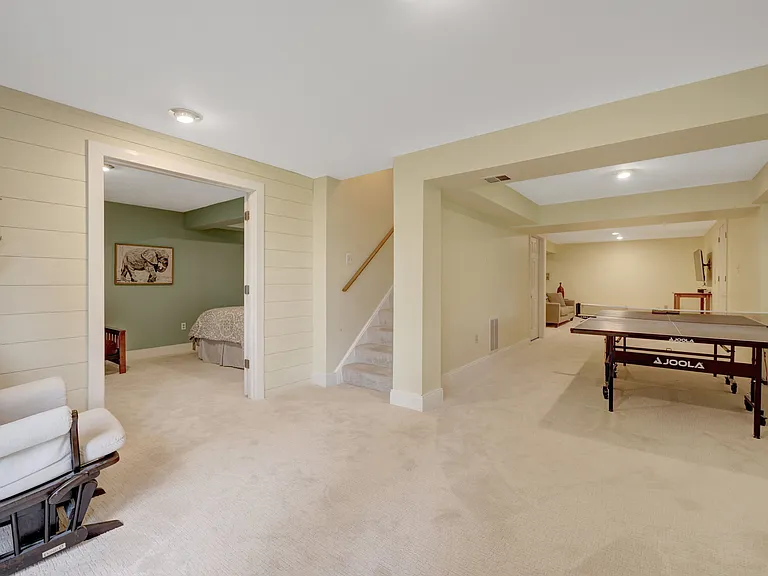 10904 Belgravia Ct — Photo 40