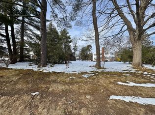 75 Meadow Ln, West Hartford, CT 06107