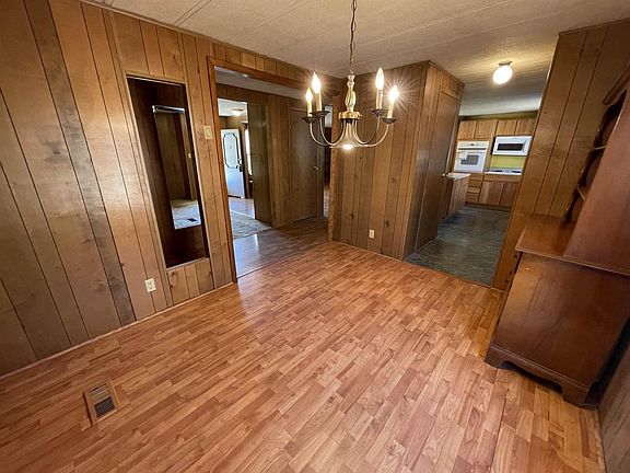 4th image of 301 Township Road 1267