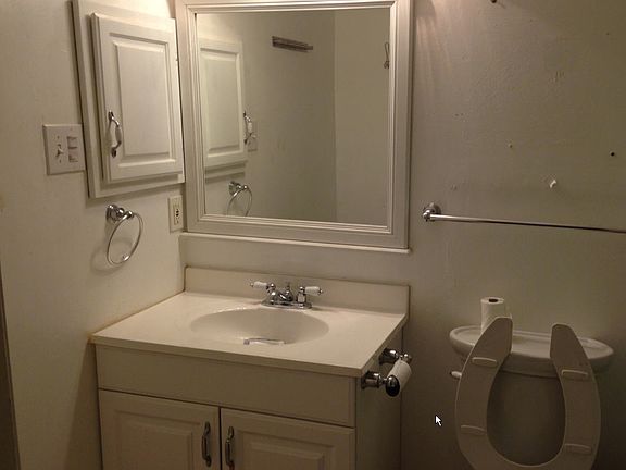 5th image of 3300 S Sage Ct