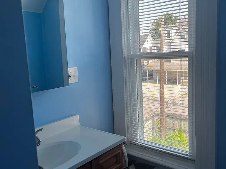 80 King Ave — Photo 26