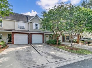 1502 Yellow Hawthorn Cir, Summerville, SC 29483