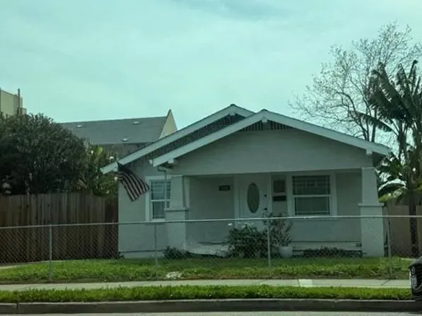 332 E Tokay St, Lodi, CA 95240