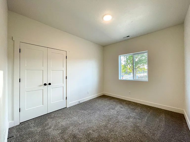 Bluffview Townhomes — Photo 21