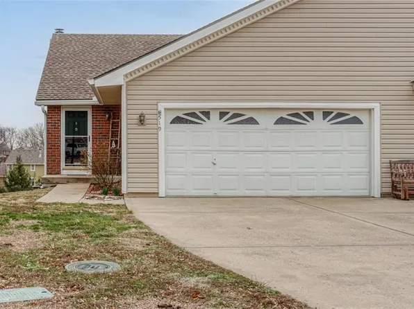 519 Cape Cod Ct, Smithville, MO 64089