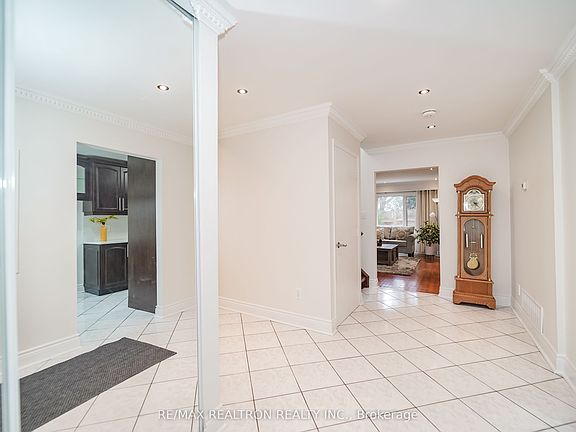5th image of 107 Purvis Cres
