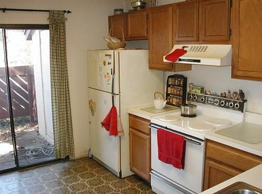 3rd image of 2915 Boxwood Ct