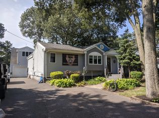 207 Laurel Blvd, Lanoka Harbor, NJ
