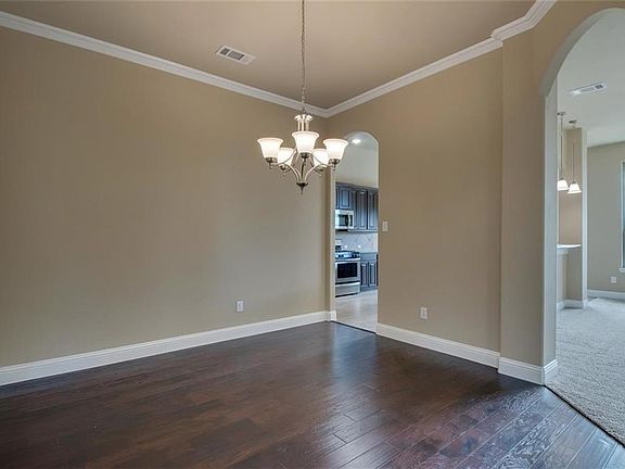 5th image of 1141 Yukon Blvd