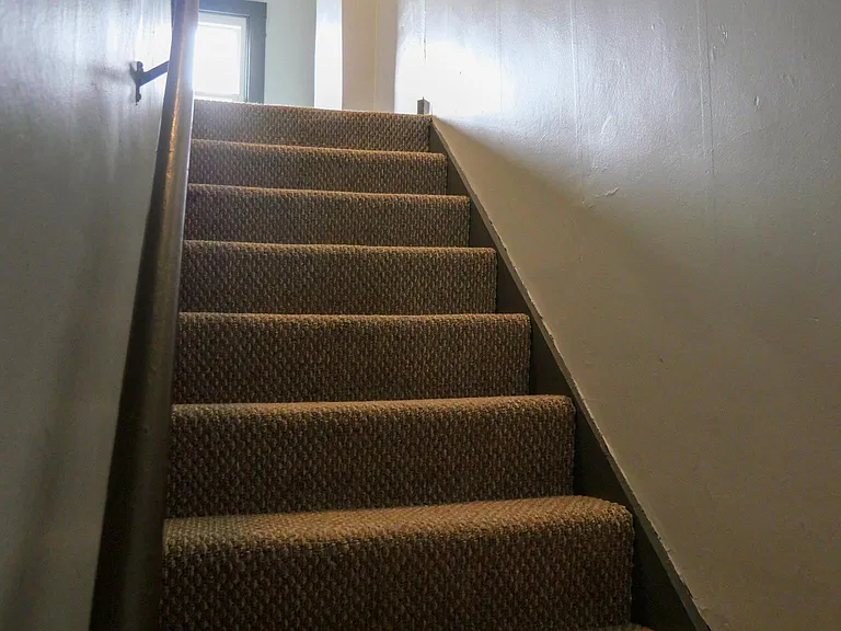 1193 Hall Ave — Photo 30