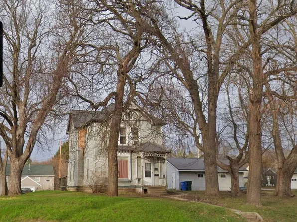 724 8th Ave, Baraboo, WI 53913