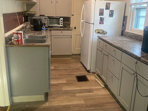 5th image of 15 Cary St #2