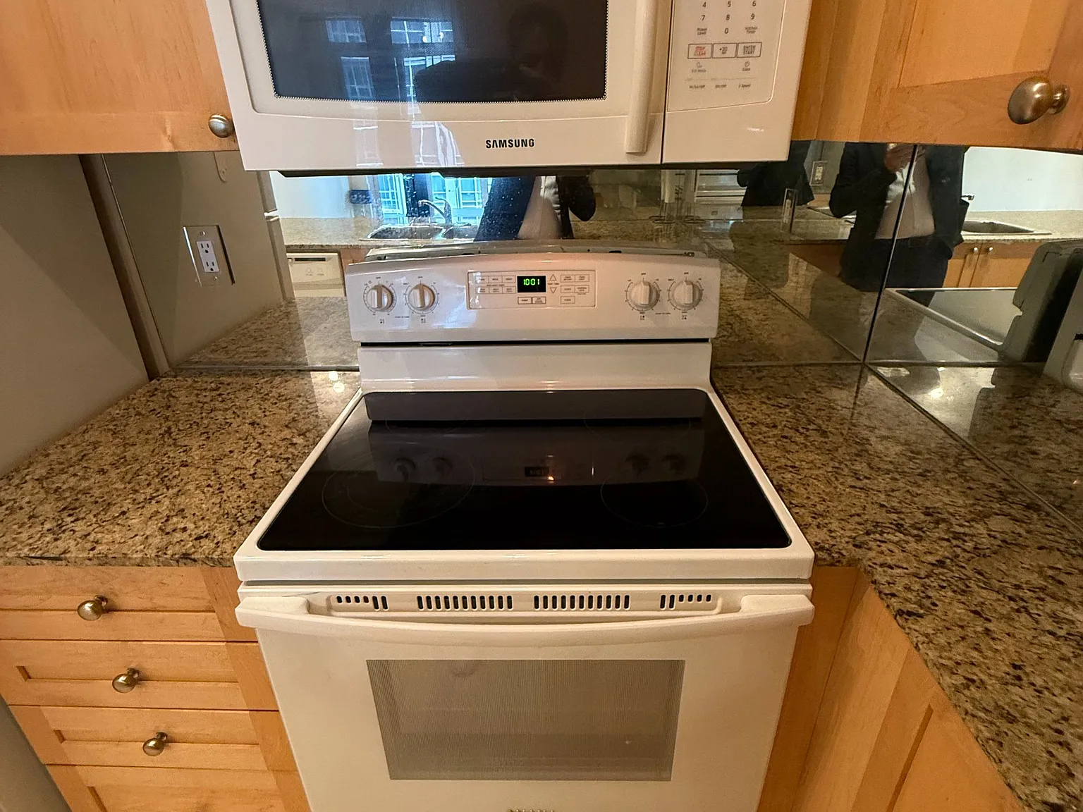 1 bed, $2,500 — Photo 4