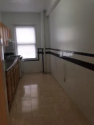 Rented by Roberto Guilbet, LREB | media 17