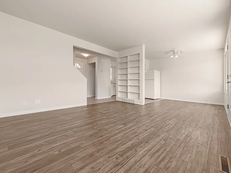 10211 Princess Elizabeth Ave NW — Photo 26