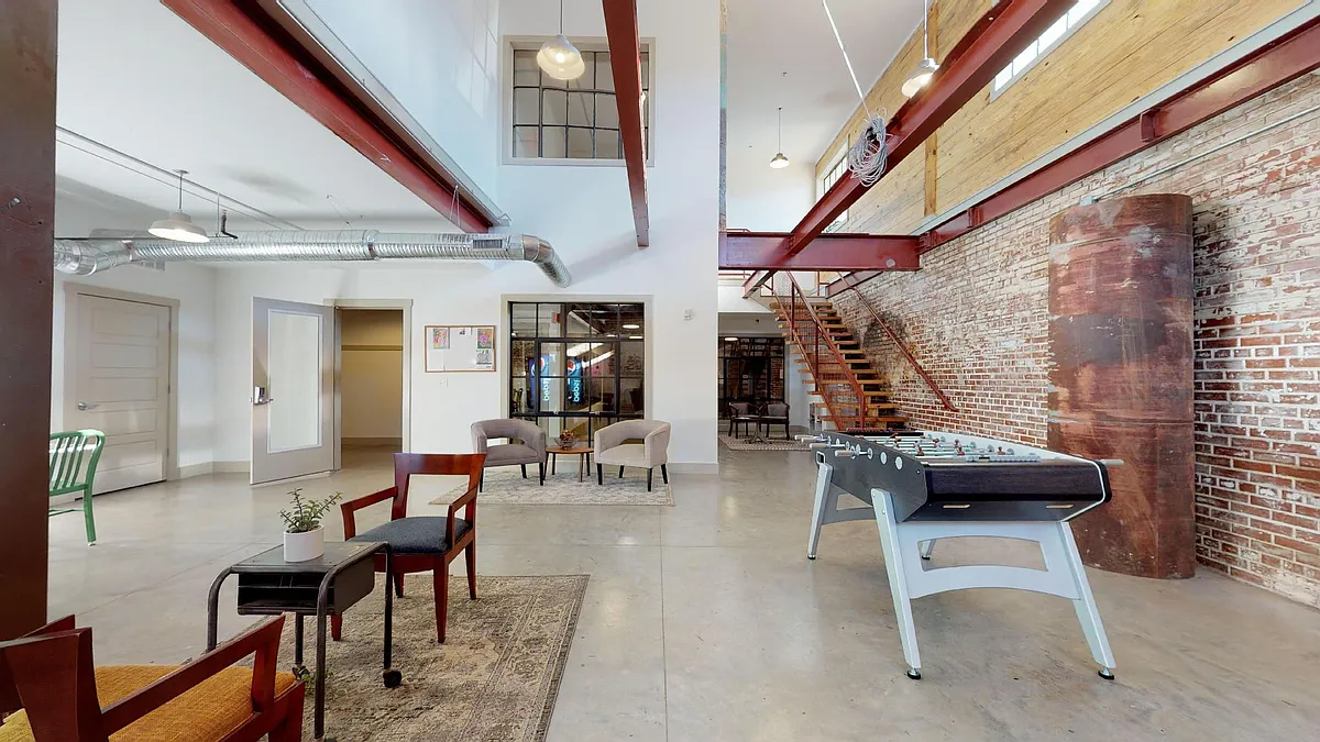 Building Photo - Big Chair Lofts
