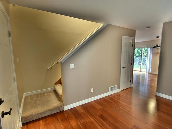 5th image of 15227 Admiralty Way