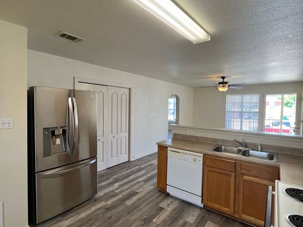 405 Brittney Way APT C