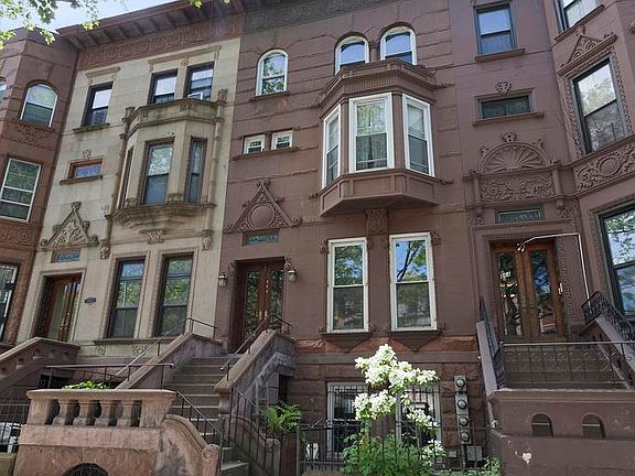 4th image of 866 Park Pl #1