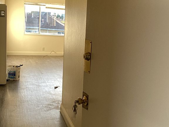 2nd image of 2370 Market Ave