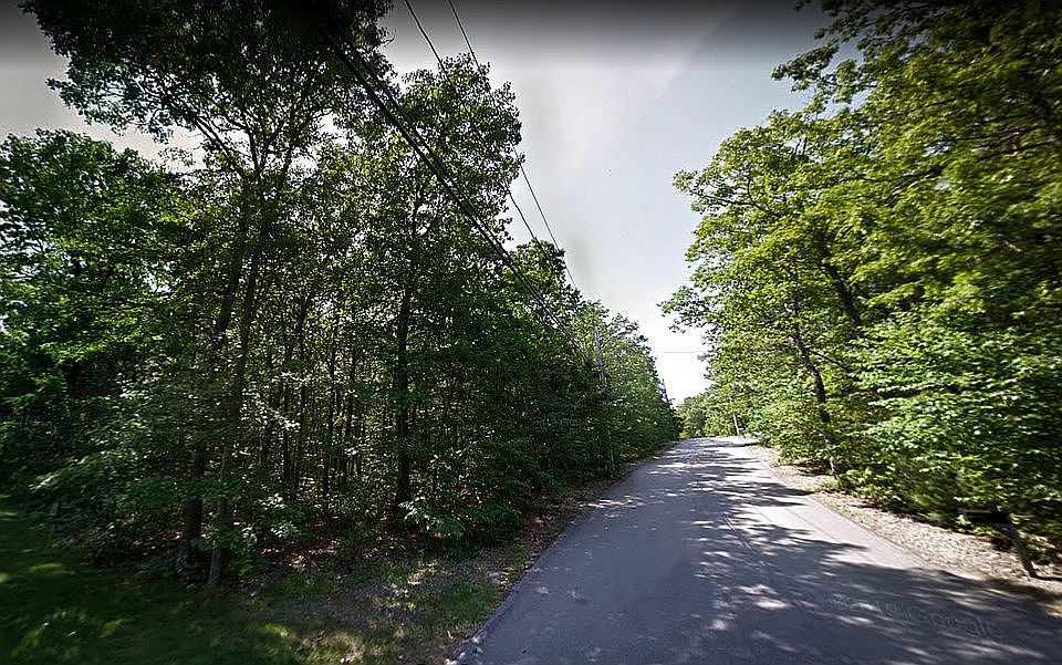 2nd image of 77 Clark Rd