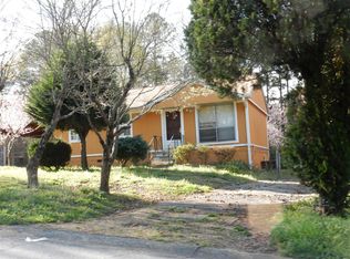 867 Brian Ln, Forest Park, GA 30297