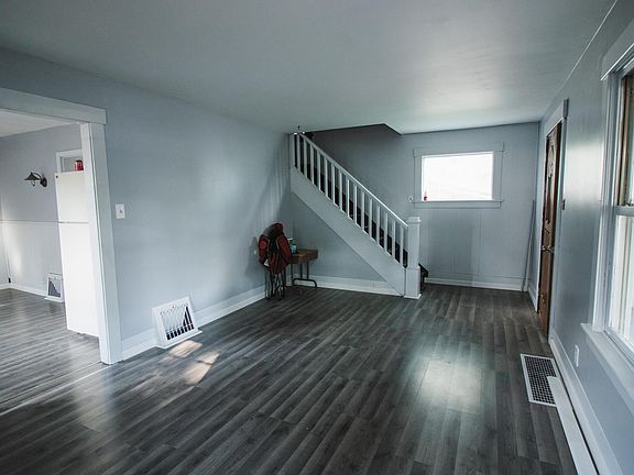 5th image of 411 E Franklin St