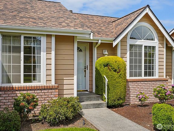 3rd image of 29 Lakewood Oaks Drive SW