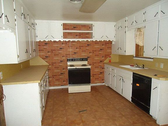 3rd image of 1201 Cactus Ln