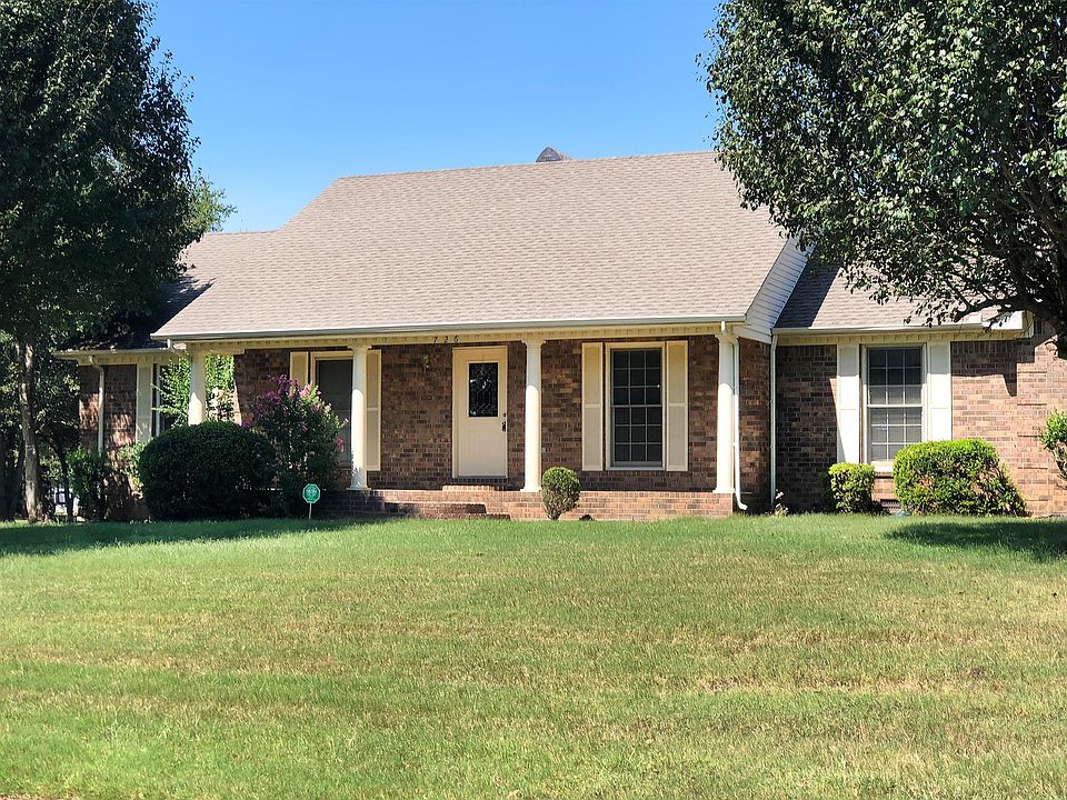 2nd image of 726 Princess Ct