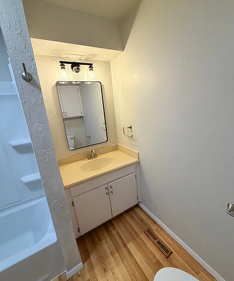 2406 W 10th Ave — Photo 11