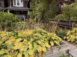 186 Kingston Rd, Toronto, ON M4L 1S7