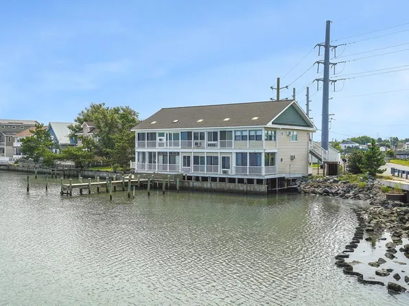 6206-8 Marsh Island Dr, Chincoteague Island, VA 23336