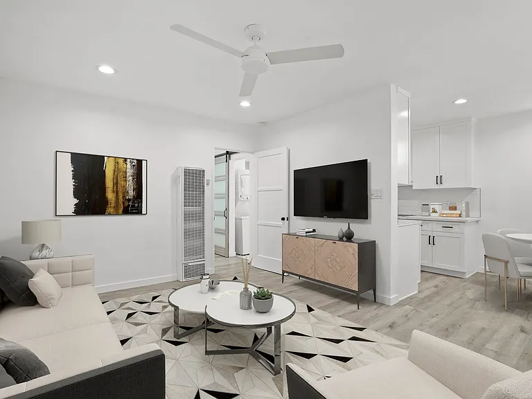 415 Loma Dr #1 — Photo 1