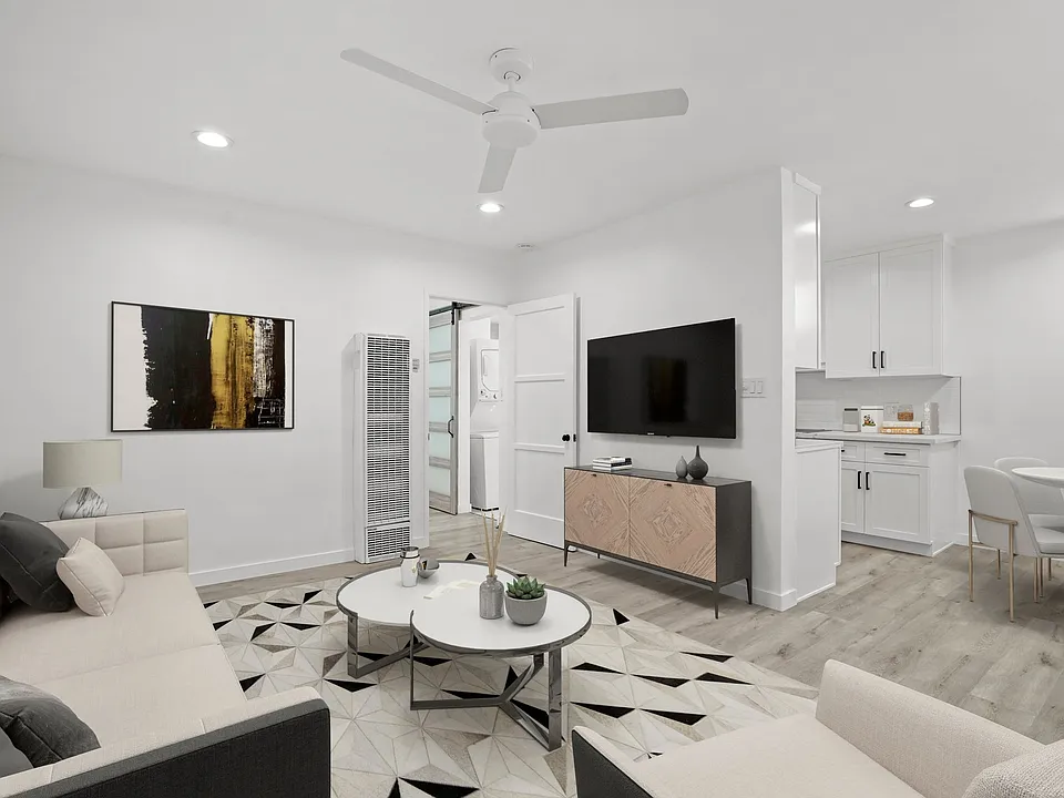 415 Loma Dr #3