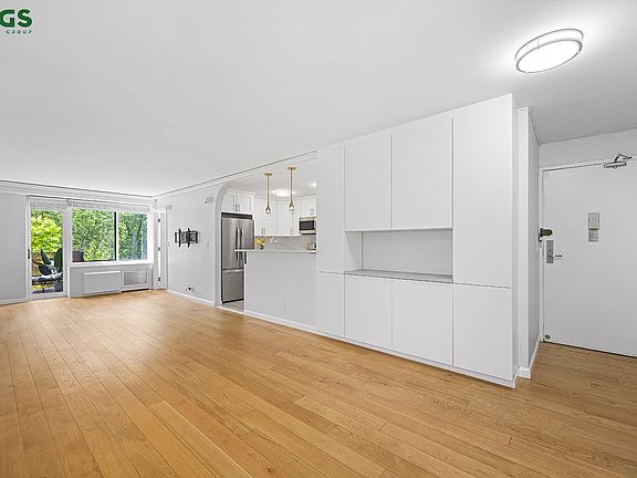 3rd image of 400 Central Park W APT 5K