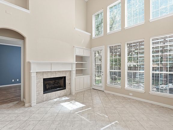 3rd image of 5389 Keswick Dr
