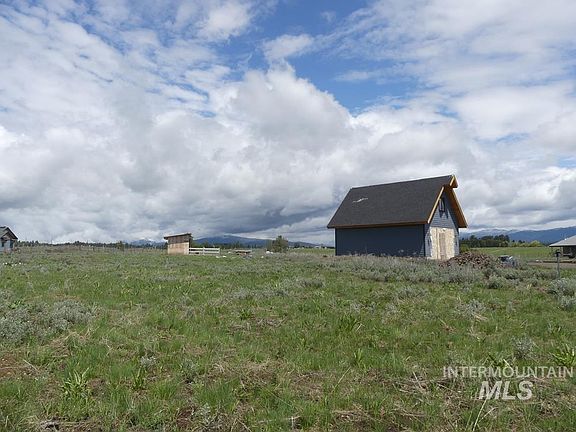 2nd image of 178 Brookdale Dr