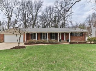 1363 Ruth Dr, Saint Louis, MO 63122
