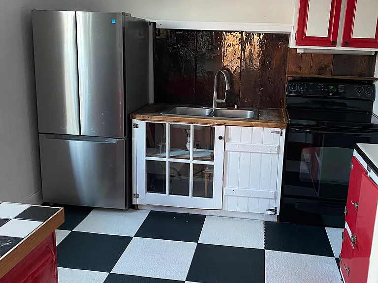1 Limestone Pl — Photo 3