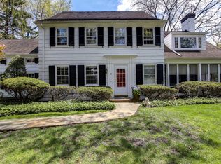 24 Hillcrest Rd, Caldwell, NJ 07006