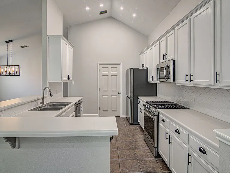 3408 Campanella Dr — Photo 8