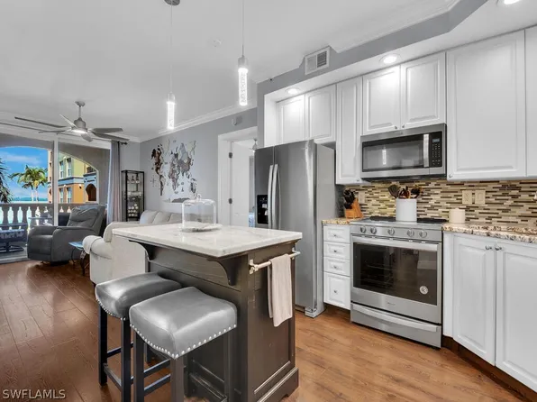 2825 Palm Beach Blvd APT 212, Fort Myers, FL 33916